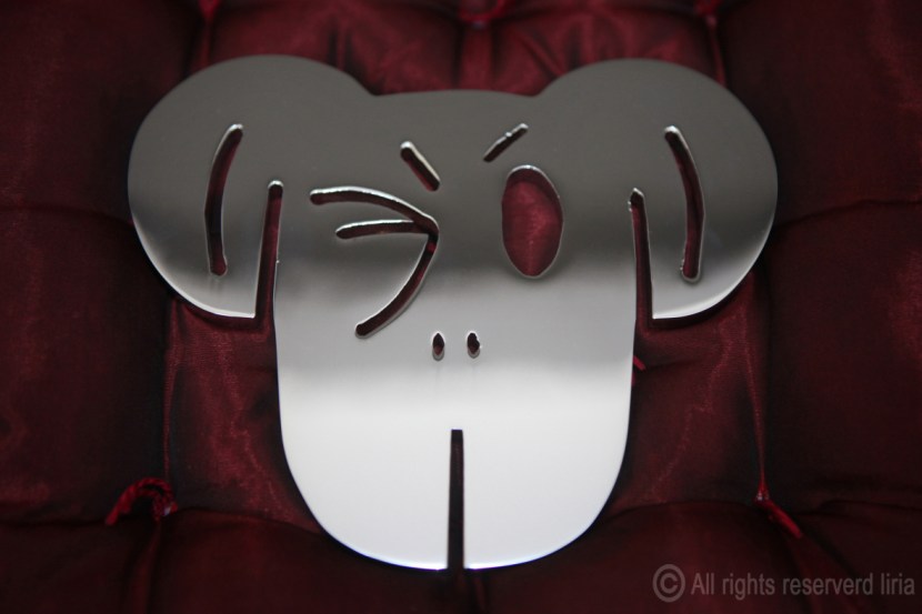 Macaco Espelho - Escultura em aço cromado - 150 x 180 x 8mm - 2014